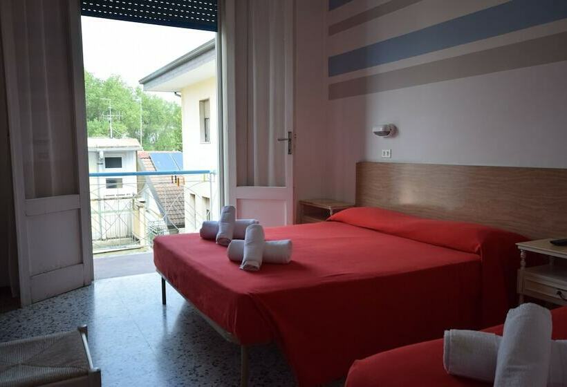 غرفة قياسية ثلاثية, Villa Dei Platani