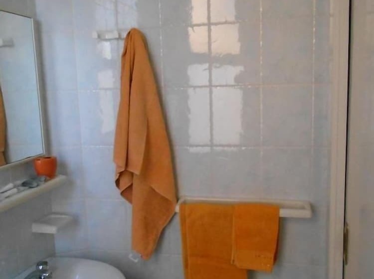 اتاق استاندارد چهار تخته, Villa Dei Platani