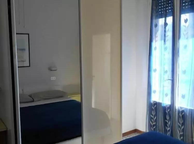 اتاق استاندارد چهار تخته, Villa Dei Platani