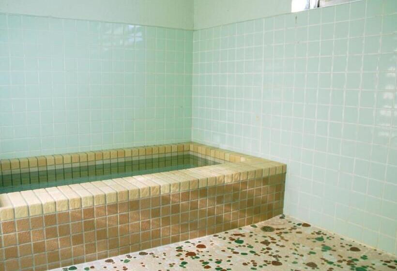 带共用浴室的标准房间, Family House Akashiya