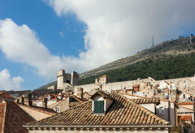 غرفة قياسية مطلة على المدينة, Lumin Guest House