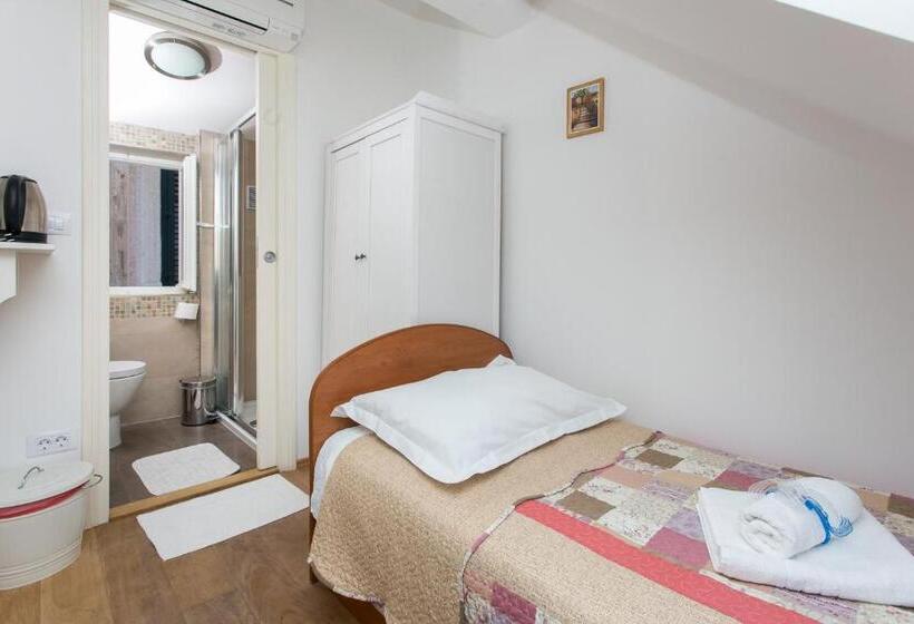 シティビュースタンダードシングルルーム, Lumin Guest House