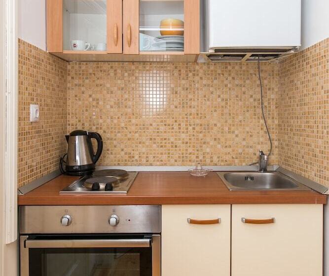 إستوديو قياسي مطل على المدينة, Lumin Guest House