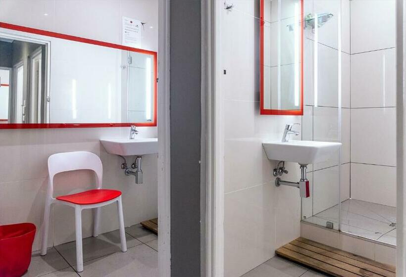 Номер Стандарт, Ashanti Lodge Backpackers