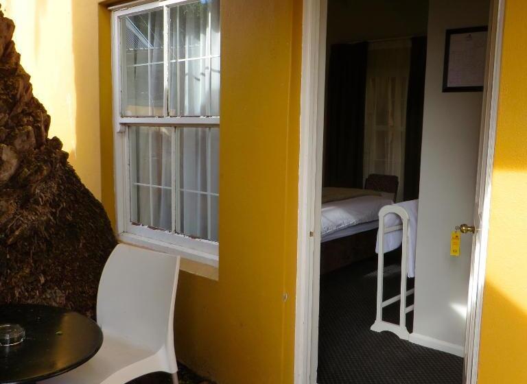 标准间, Ashanti Lodge Backpackers