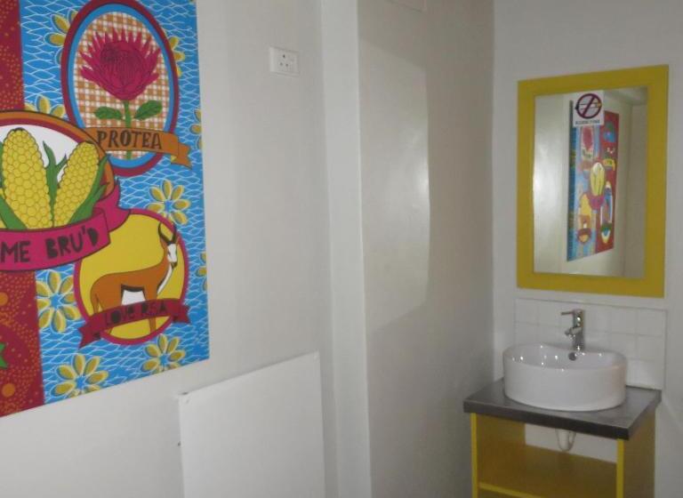 Номер Стандарт, Ashanti Lodge Backpackers