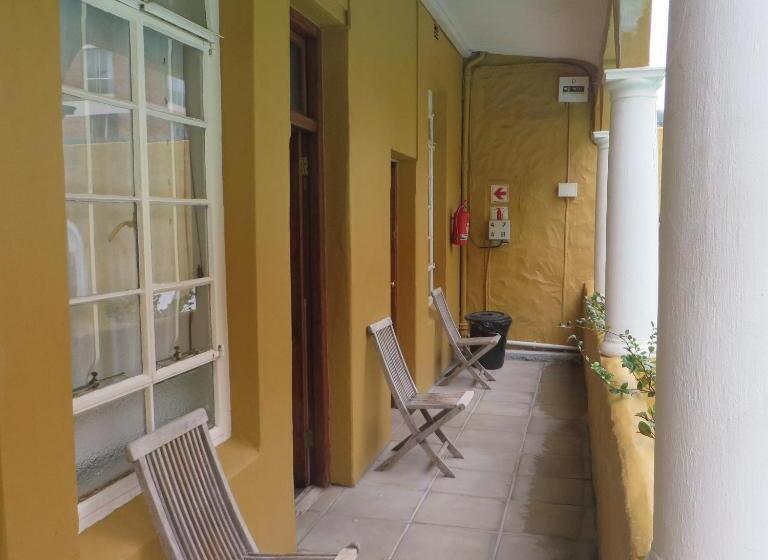 标准间, Ashanti Lodge Backpackers