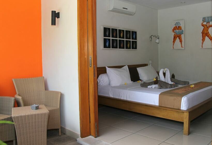 غرفة ديلوكس مطلة على حمام السباحة, Balinea Holiday Home