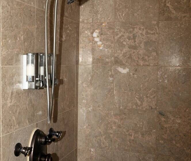 غرفة ديلوكس ذات إطلالة, The Collins Inn And Seaside Cottages   Adults Only