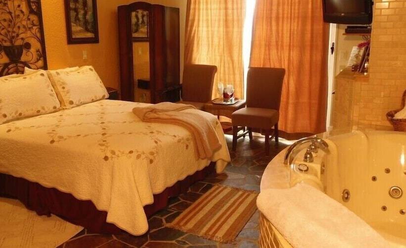 غرفة ديلوكس ذات إطلالة, The Collins Inn And Seaside Cottages   Adults Only