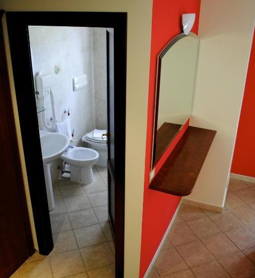 غرفة قياسية مزوَّدة بشُرفة, Agriturismo L'arca Di Anna Brambilla