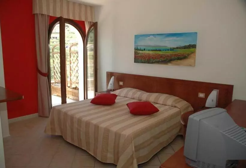 اتاق استاندارد با بالکن, Agriturismo L'arca Di Anna Brambilla
