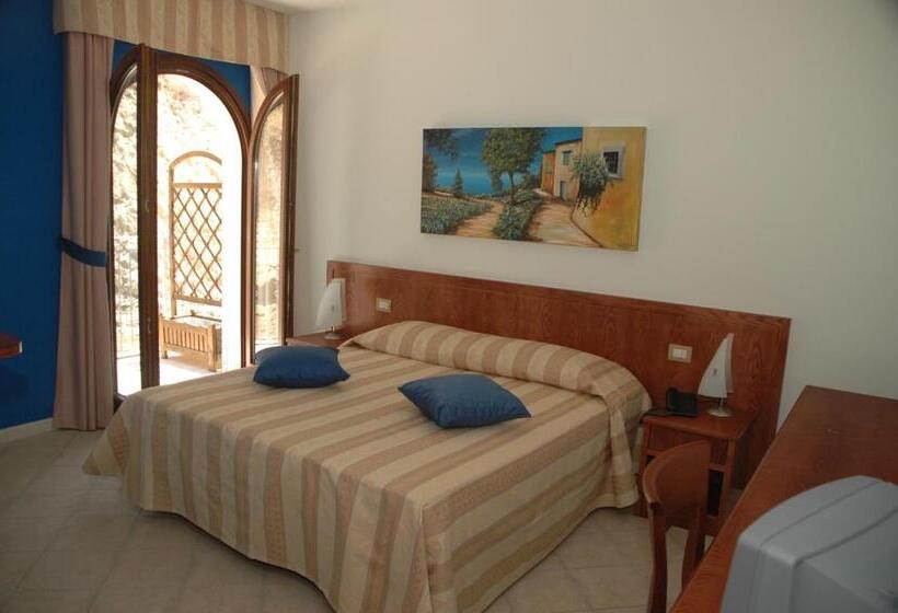 اتاق استاندارد با بالکن, Agriturismo L'arca Di Anna Brambilla