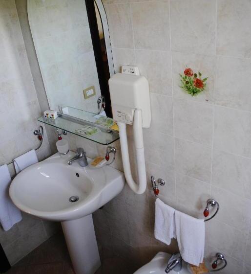 غرفة قياسية رباعية, Agriturismo L'arca Di Anna Brambilla