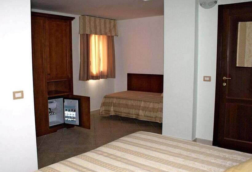 غرفة قياسية رباعية, Agriturismo L'arca Di Anna Brambilla