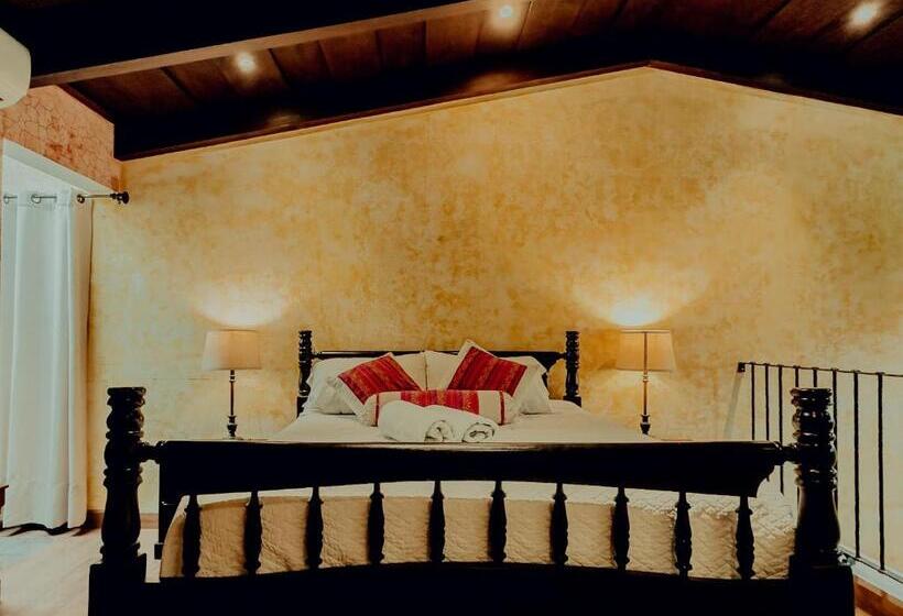 اتاق لوکس خانوادگی, Casa Mia