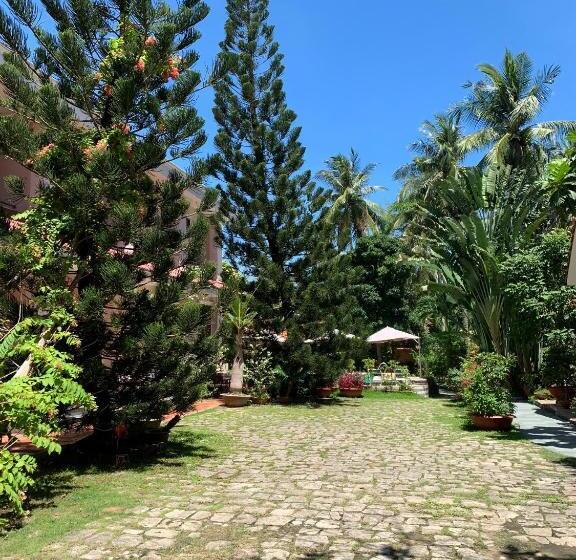 اتاق استاندارد با چشم‌انداز باغ, Hiep Thanh Resort