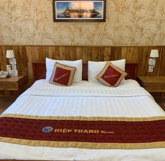 بانگلوی استاندارد با چشم‌انداز دریا, Hiep Thanh Resort