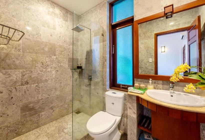 Deluxe room with river view, Riverside Oasis Villa