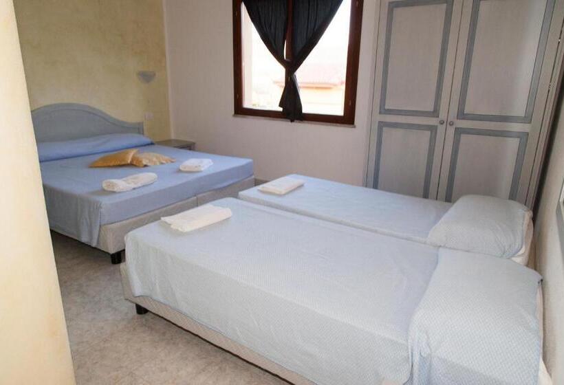 חדר לארבעה סטנדרטי עם נוף לגינה, Jasmine