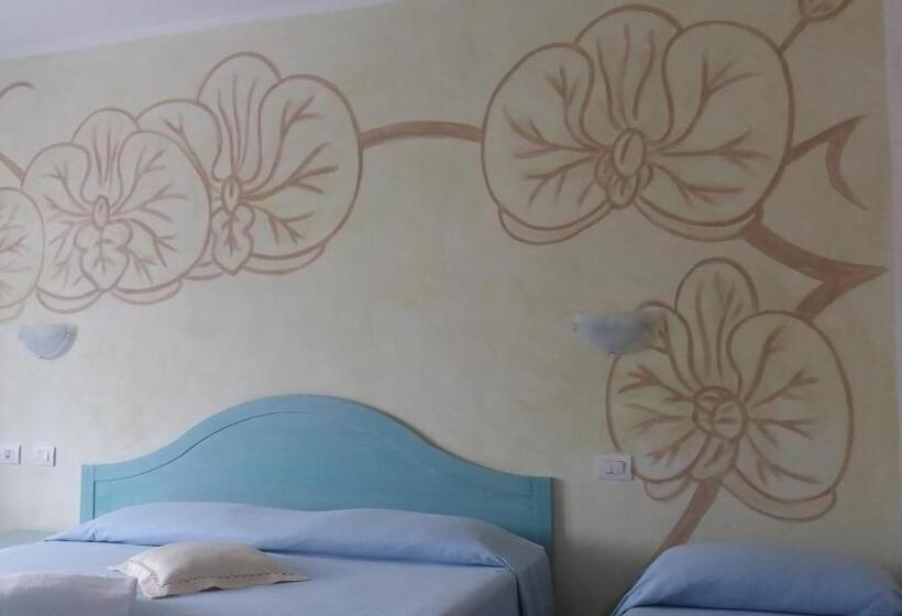 חדר לארבעה סטנדרטי עם נוף לגינה, Jasmine