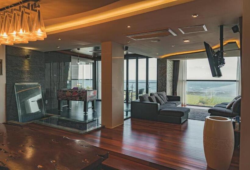 סוויטת פרמיום, Scarboro