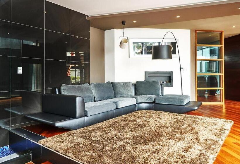 וילה עם חדר שינה אחד ובריכת שחיה, Scarboro