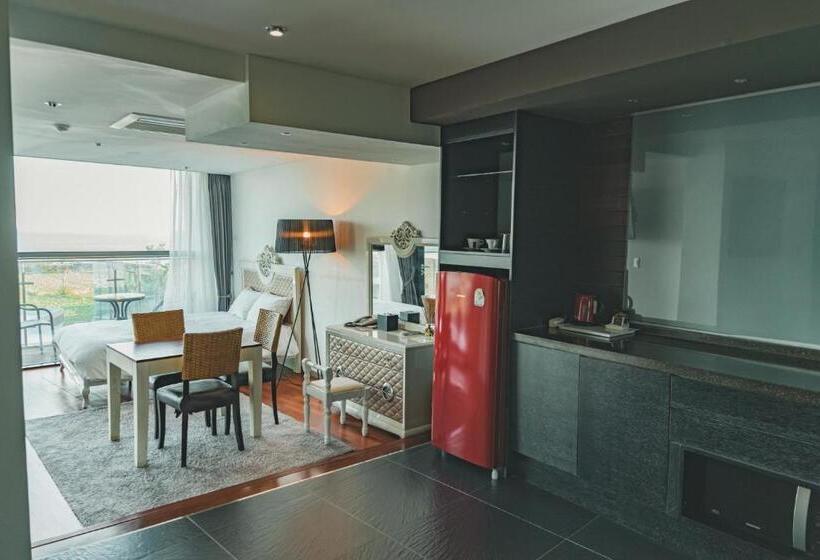 חדר פרמיום, Scarboro