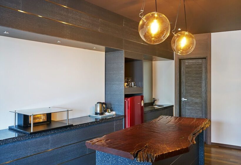 סוויטה משפחתית, Scarboro