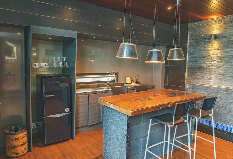 וילה בת חדר שינה 1, Scarboro