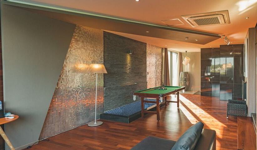 וילה עם חדר שינה אחד ובריכת שחיה, Scarboro