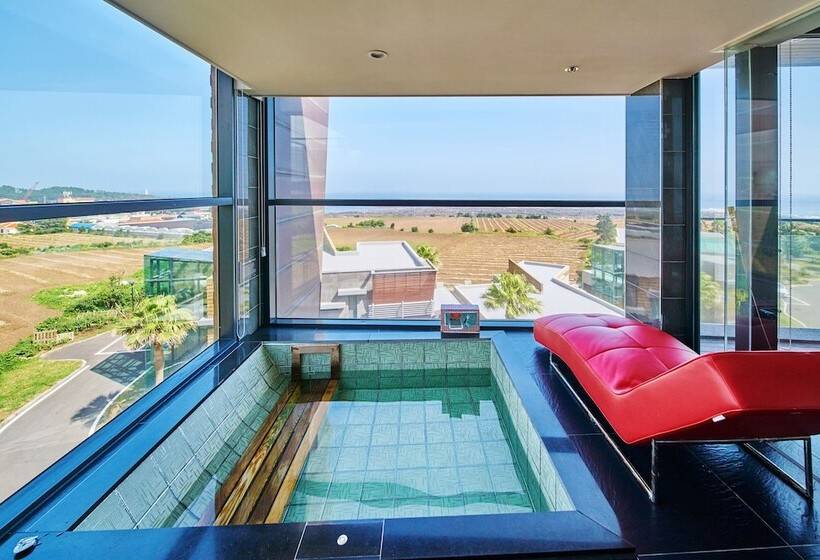 סוויטת פרמיום, Scarboro