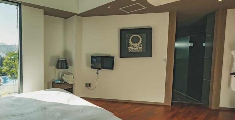 וילה בת חדר שינה 1, Scarboro