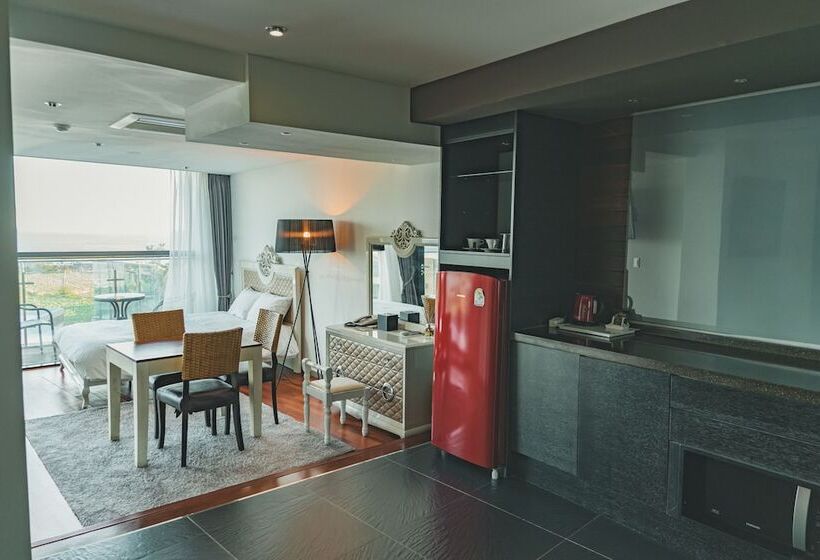 חדר פרמיום, Scarboro