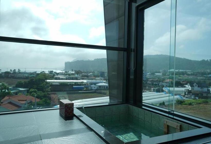 חדר פרמיום נוף לים, Scarboro