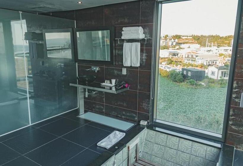 חדר פרמיום נוף לים, Scarboro