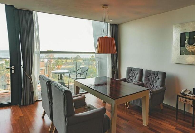 חדר פרמיום נוף לים, Scarboro