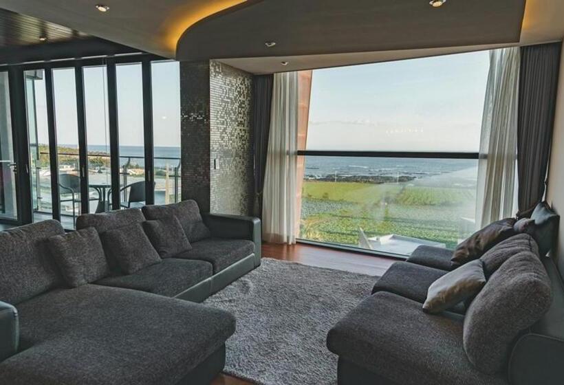 סוויטת פרמיום, Scarboro