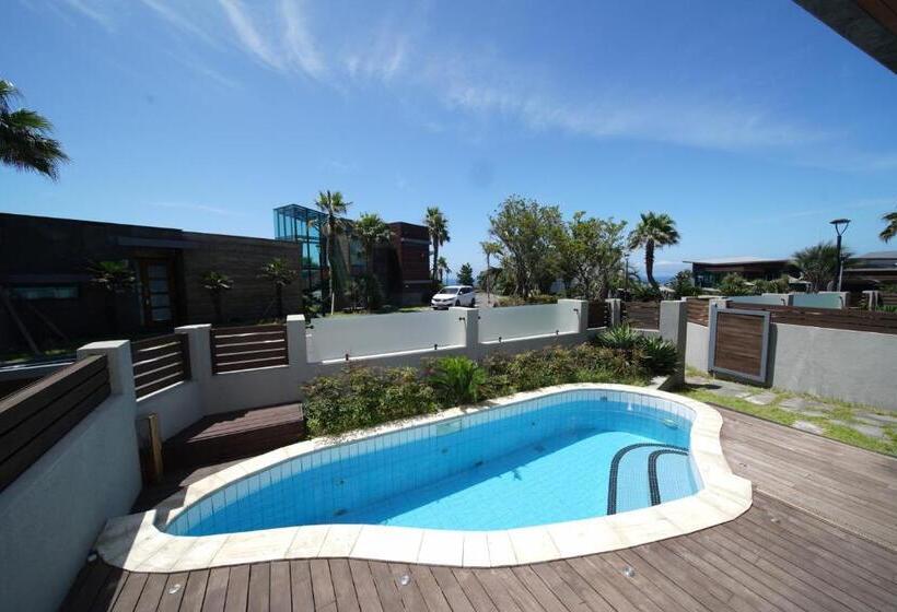 סוויטה משפחתית, Scarboro