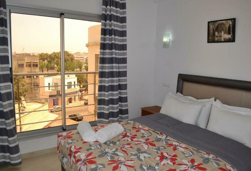 高级大房间, La Place