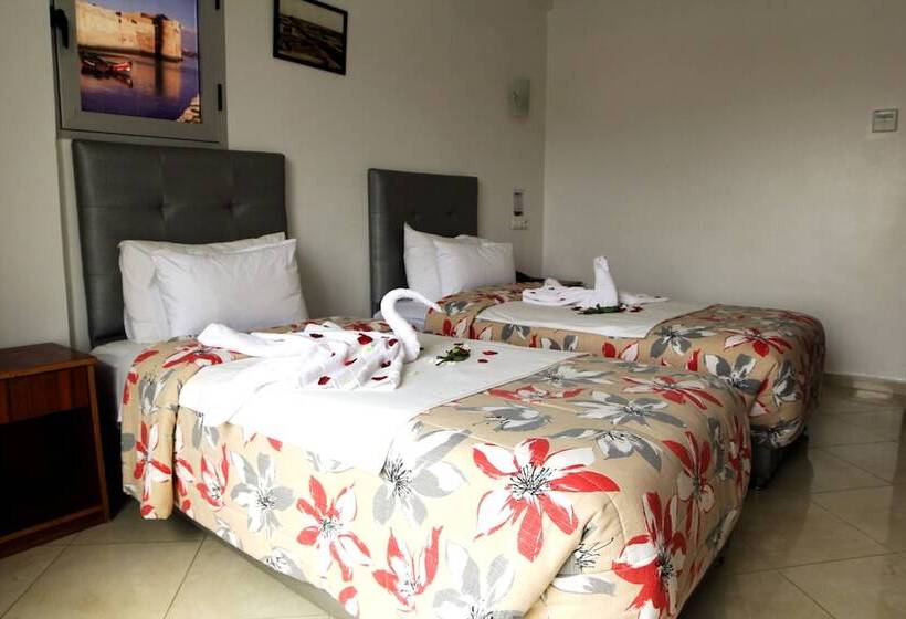 高级大房间, La Place