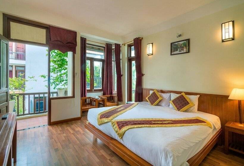 Deluxe room with river view, Riverside Oasis Villa