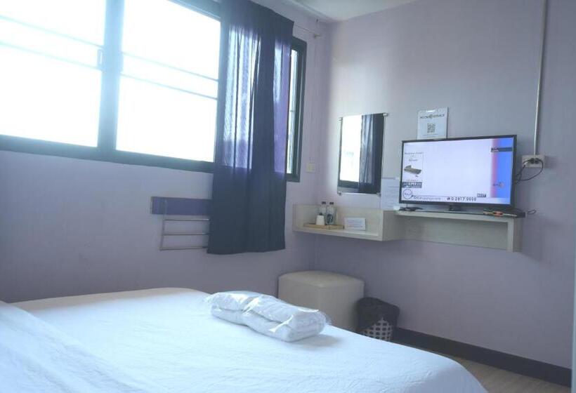 Quarto Estandar Banheiro Compartilhado, Room@vipa
