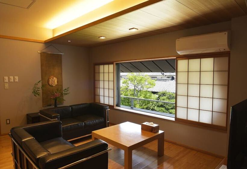 Люкс Вид на Сад, Shioyu Naginoto