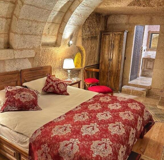 اتاق استاندارد, Takaev Cave House