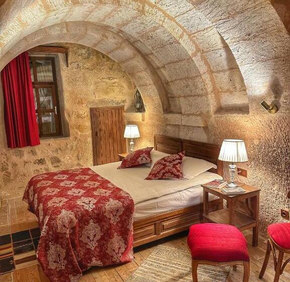 اتاق استاندارد, Takaev Cave House