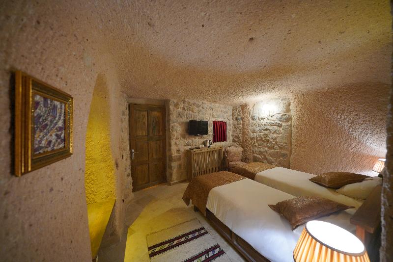 اتاق استاندارد, Takaev Cave House