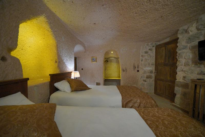 اتاق استاندارد, Takaev Cave House