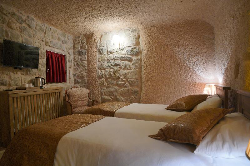 اتاق استاندارد, Takaev Cave House