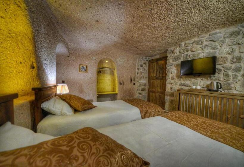 اتاق استاندارد, Takaev Cave House